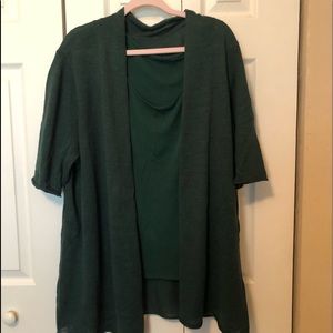 Women’s hunter green linen sweater and shell